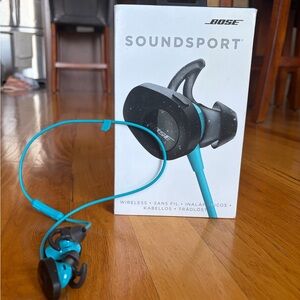 Bose SoundSport Wireless Earbuds - Black and Teal